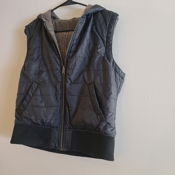 PrAna • Quilted Reversable Vest - Picture 7 of 8